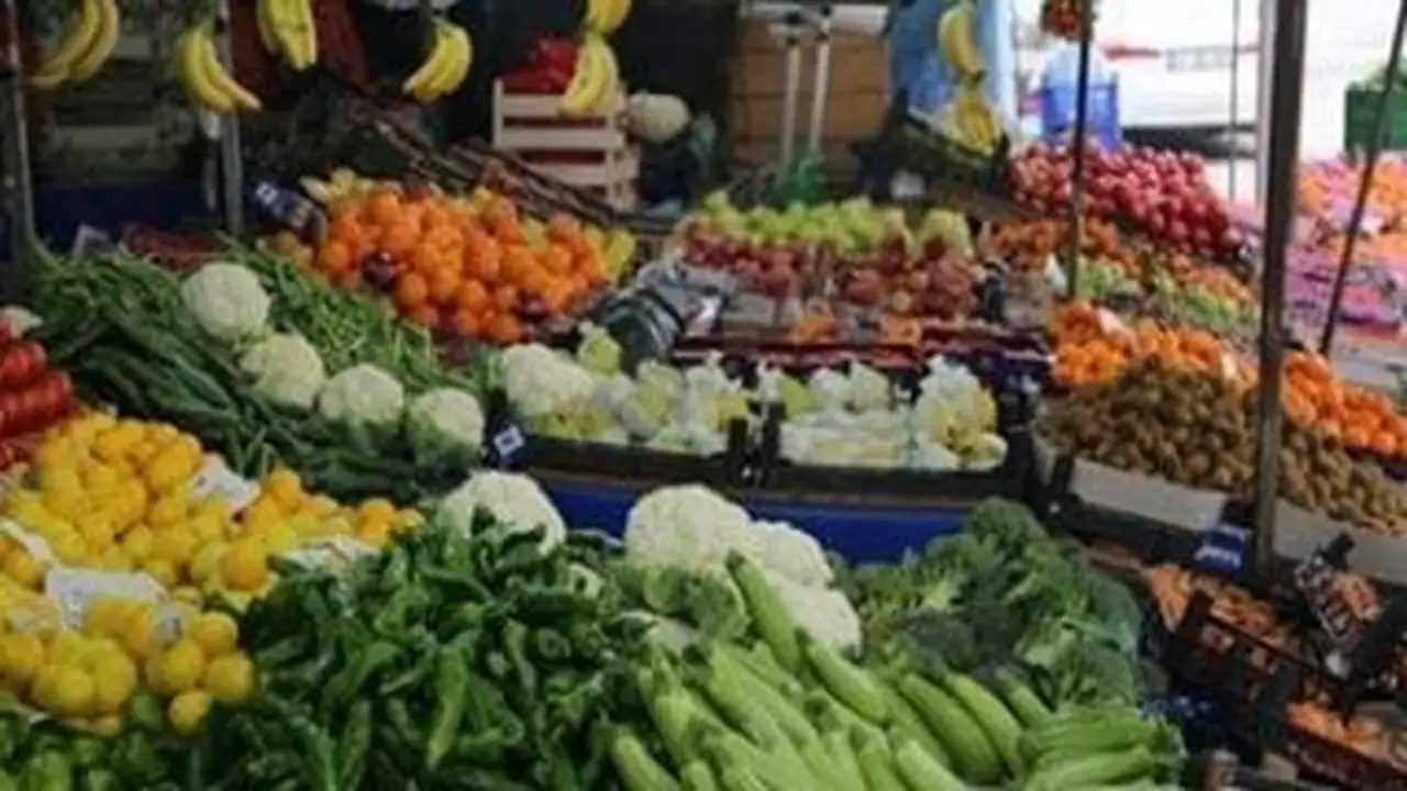 أسعار الخضراوات في بني سويف اليوم الجمعة تتراوح بين 10 جنيهات للطماطم والبصل